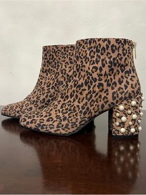Stuart Weitzman Leopard Print Pearl-Embellished Block Heel Ankle Boots - Brown